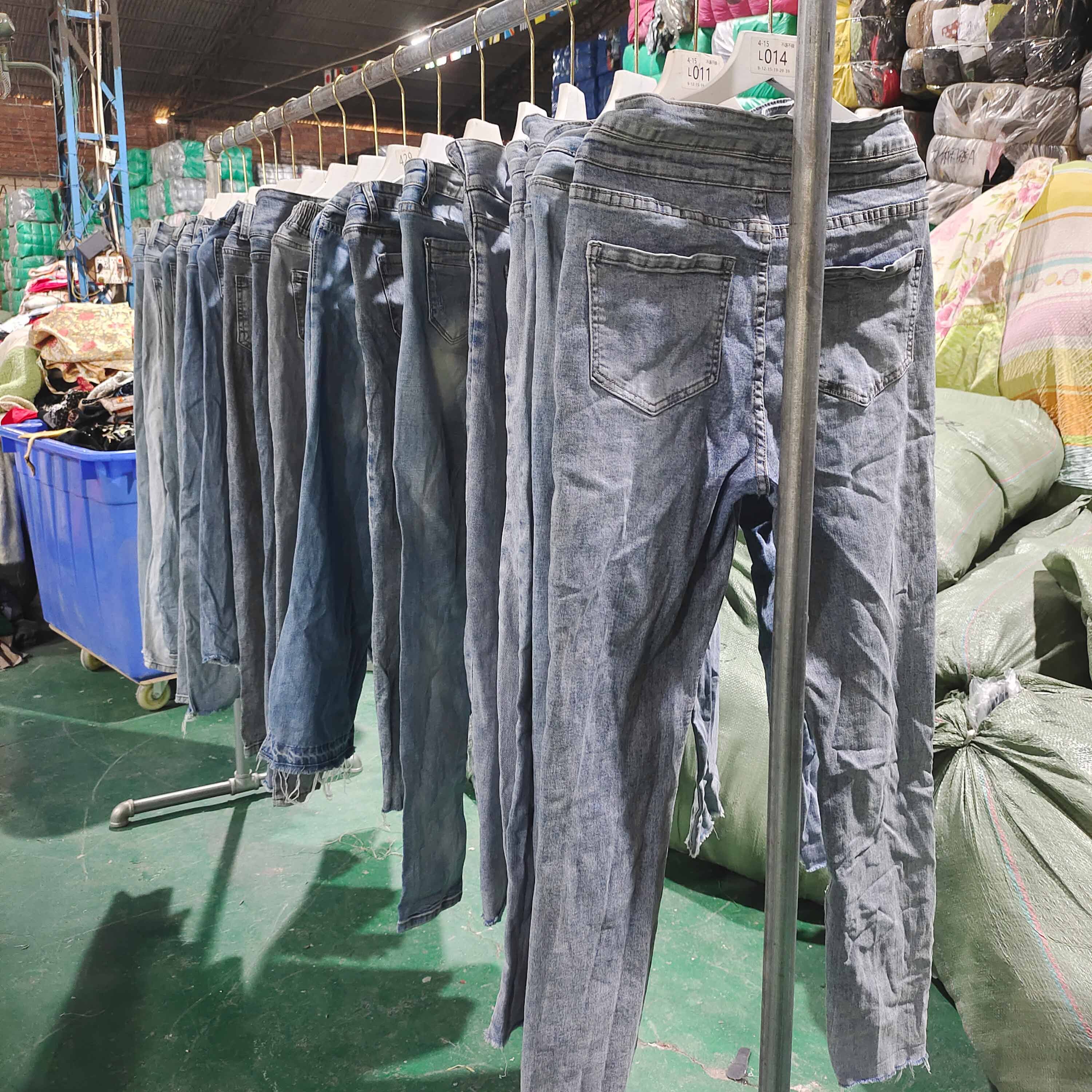 Cheap Wholesale Good Quality Second Hand Ladies Denim Used Jeans Stock Clothing White Jeans