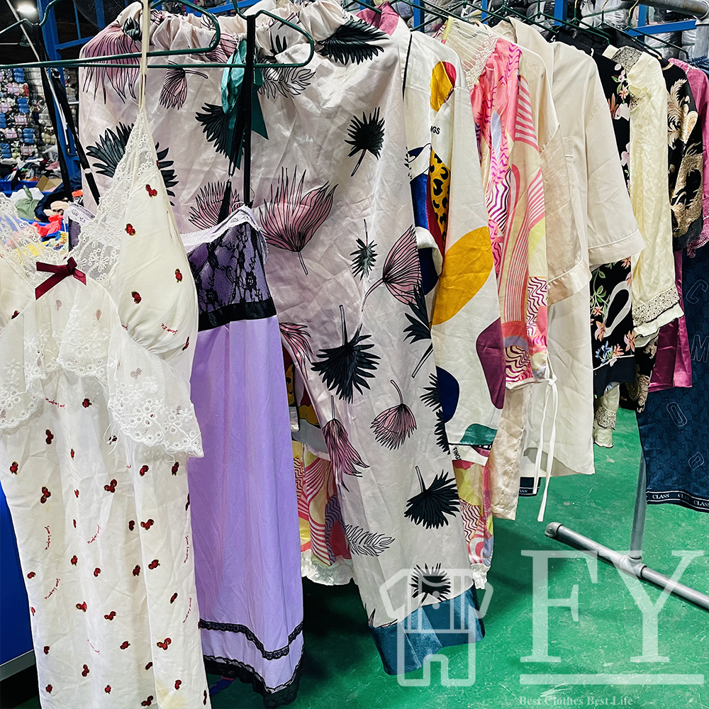 FengYang top grade popular silk womens sleepwear women used clothes bales mixed used clothing second hand nightwear pyjamas