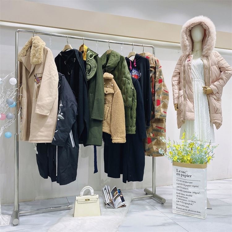 Trendy plus size loose discount used women's down jacket miscellaneous tail stock clearance