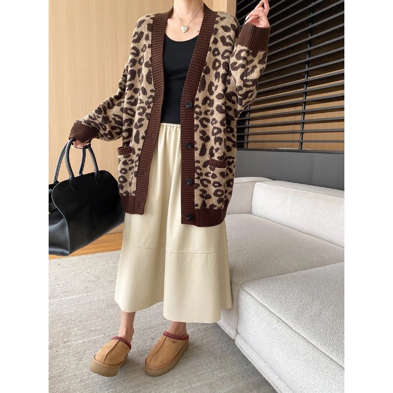 Loose V-neck leopard print temperament knitted cardigan 2024 autumn SN6333