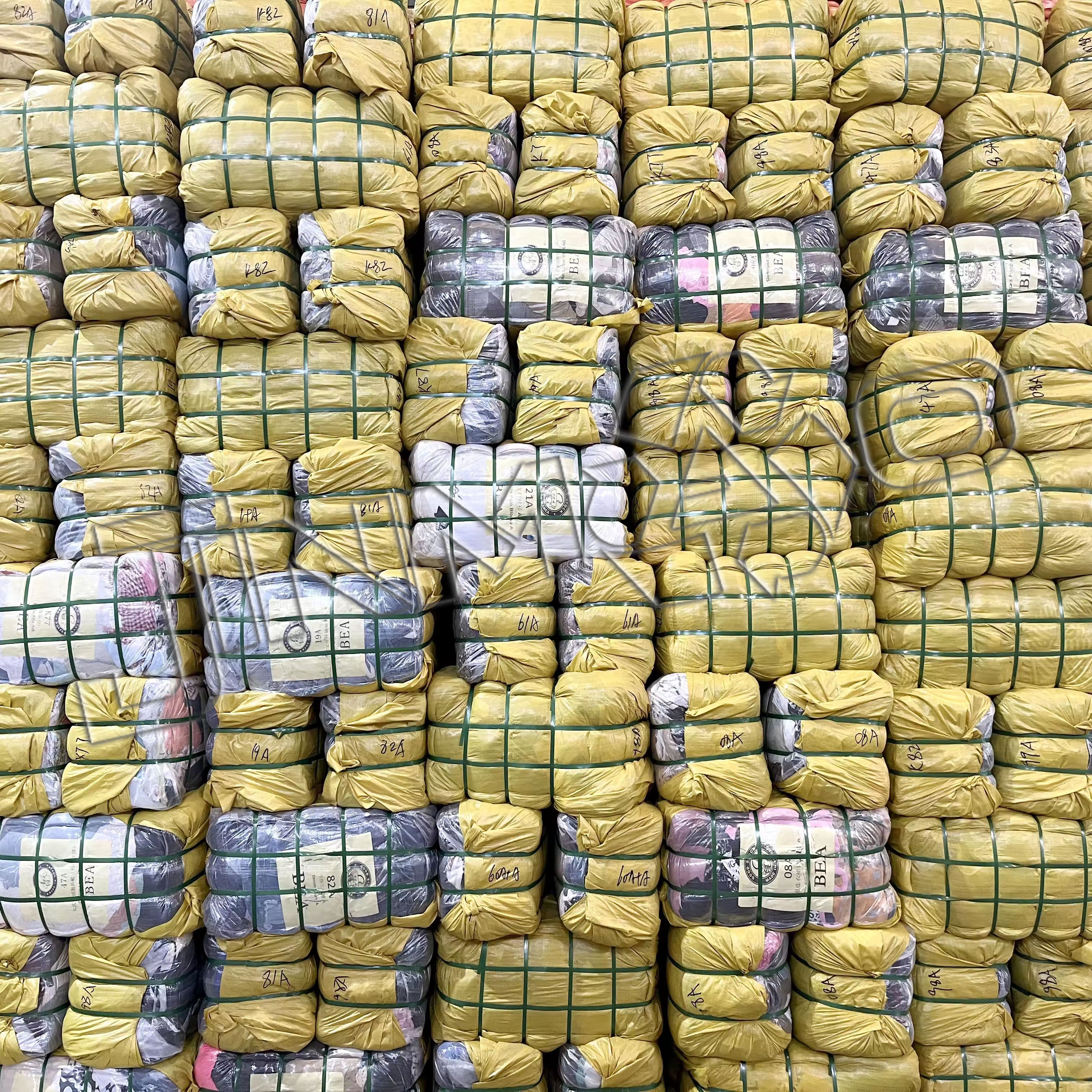 China manufacturer factory direct wholesale mixed ukay bales Grade B high neck sweater men used clothes