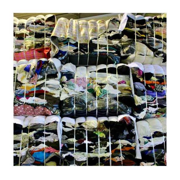 Second-Hand Ladies Cheap Used Clothes Reuse Shop