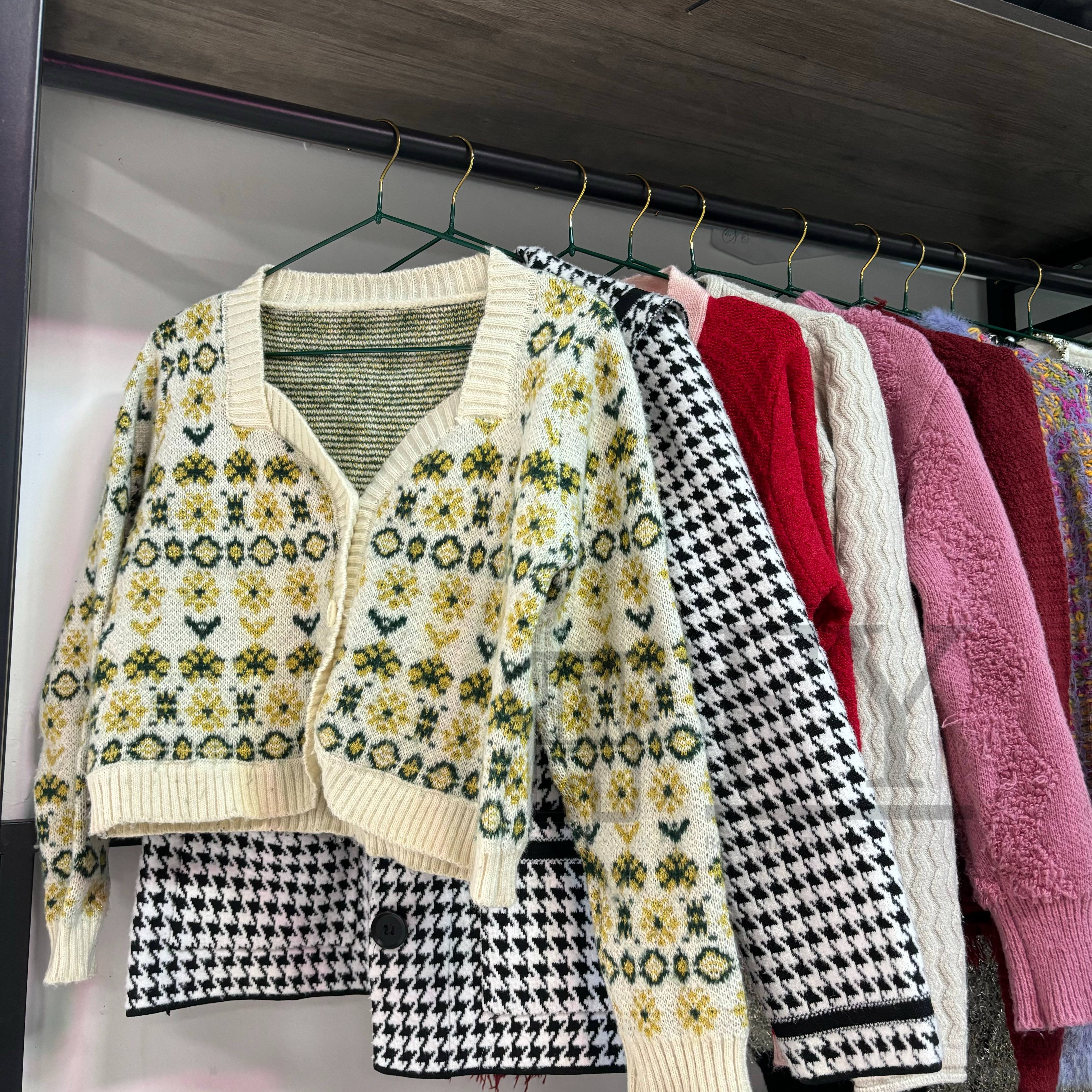 FengYang Thick Cardigan Sweater for Women Second-hand Clothes for Bales Adult Women Men Grade-A Factory Outlet Used Clothes