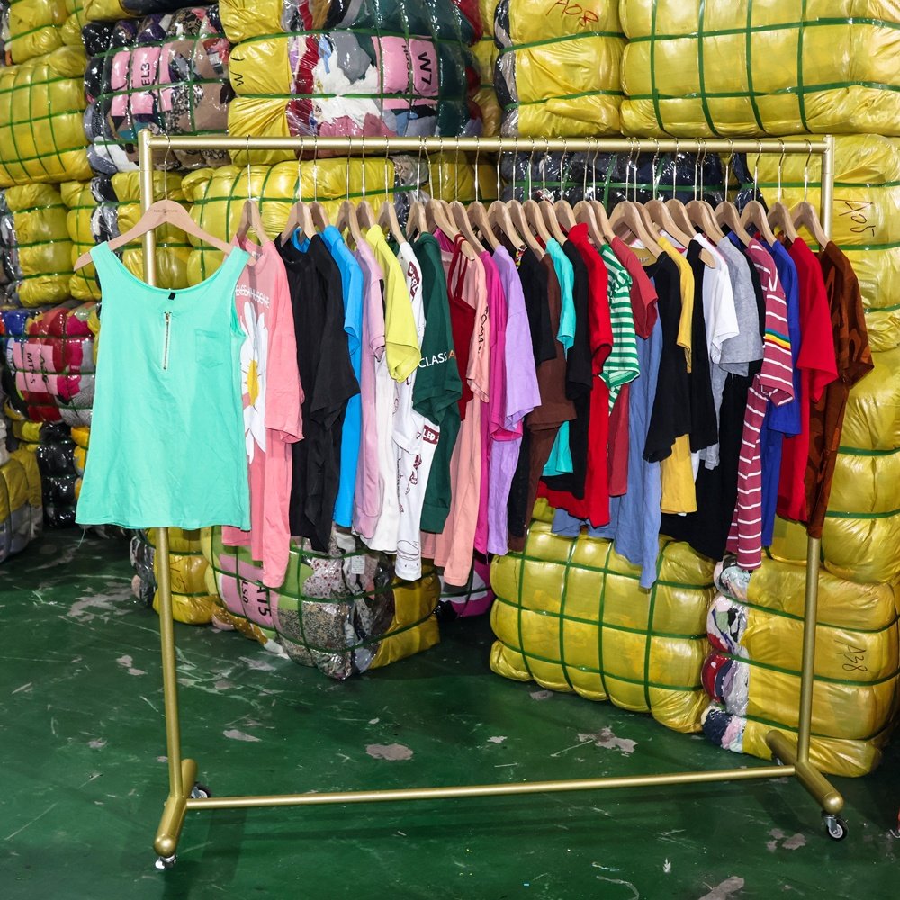 Summer Mixed Branded second hand thrift clothes Vintage clothing used clothes bales wholesale with cheap price