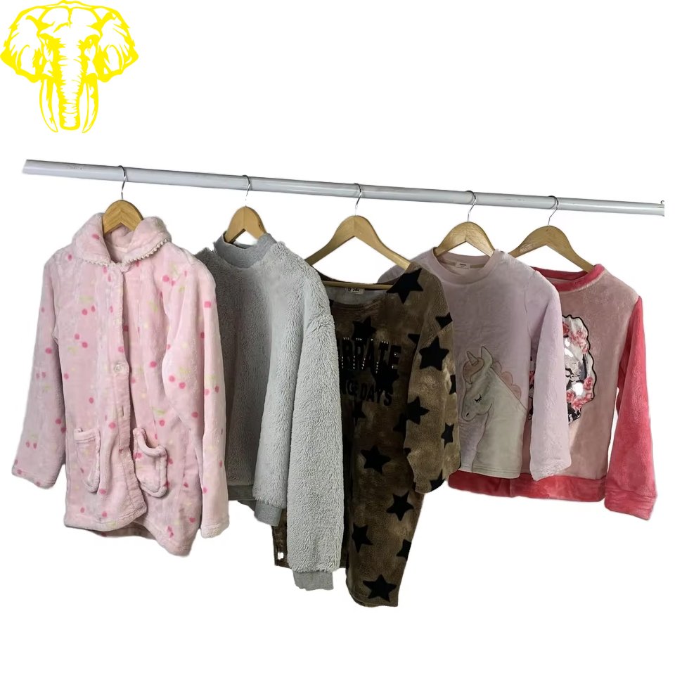 Fleece winter pajamas Velvet Plush Women's Nightwear Sweaters For Women American used brand Clothing Bundles velvet sleepwear
