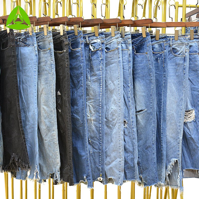New Used Stock Clothes Women Short Top T-shirt Low Price Bulk Clothing Casual Dress Clothes Summer for Women Adults Bundle 45KG