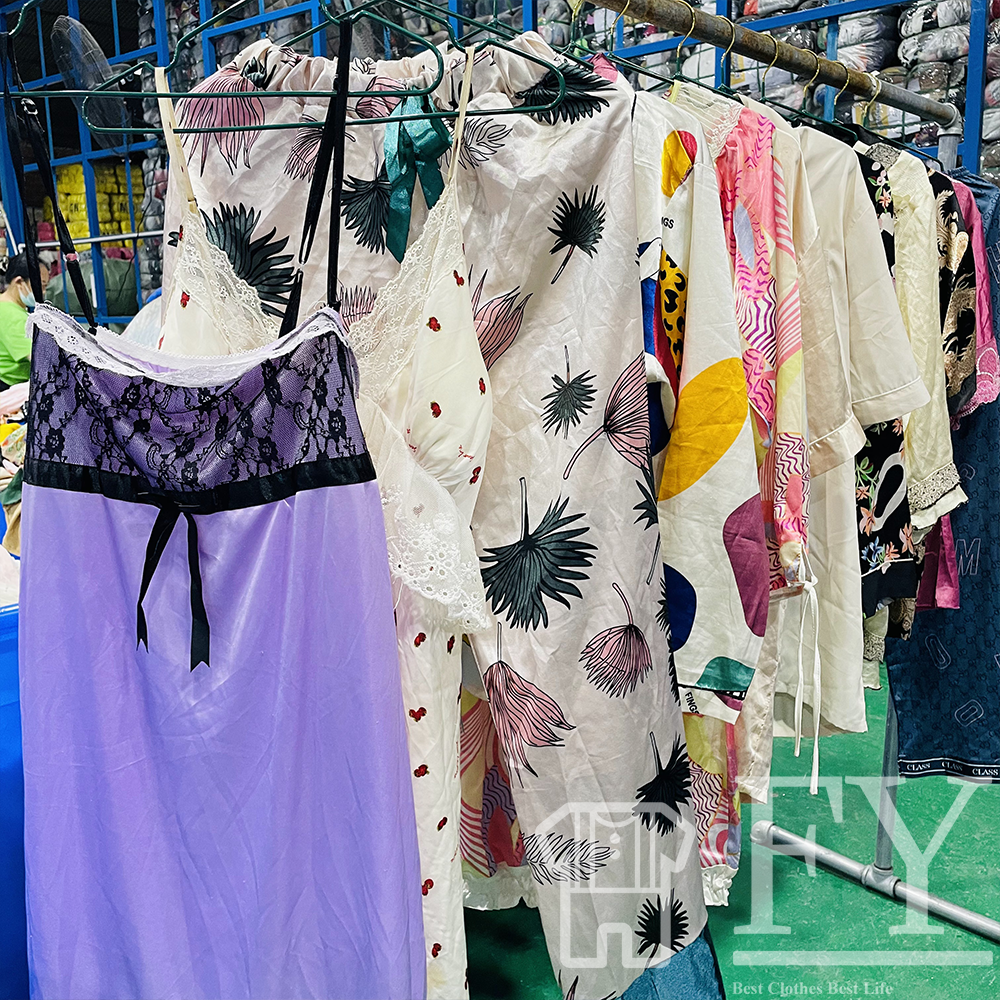 FengYang Second Hand Clothes Used Silk Pajamas Women Used Clothes Dubai