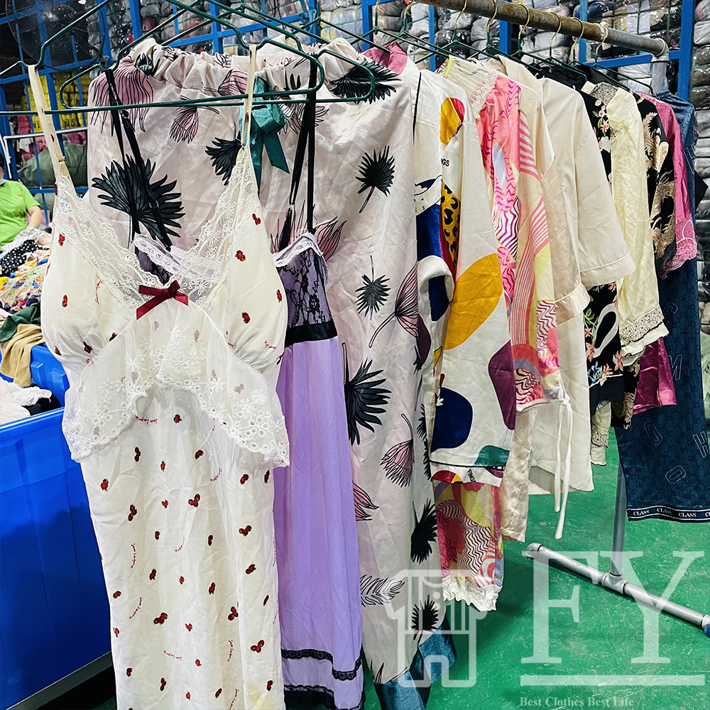 FengYang Second Hand Clothes Used Silk Pajamas Women Used Clothes Dubai