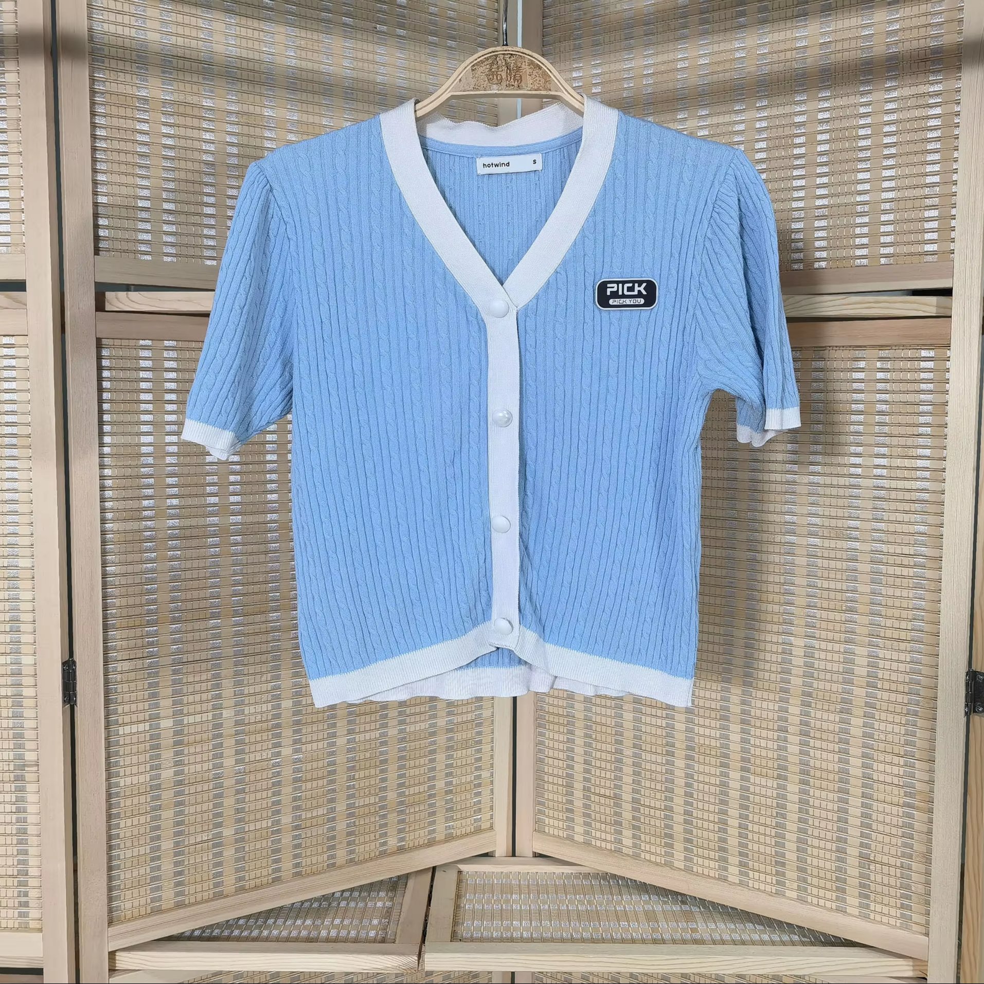 Wholesale Round Neck V Neck Slim Fit Knitted Small Cardigan Used Thin Sweater Used Second Hand Clothes