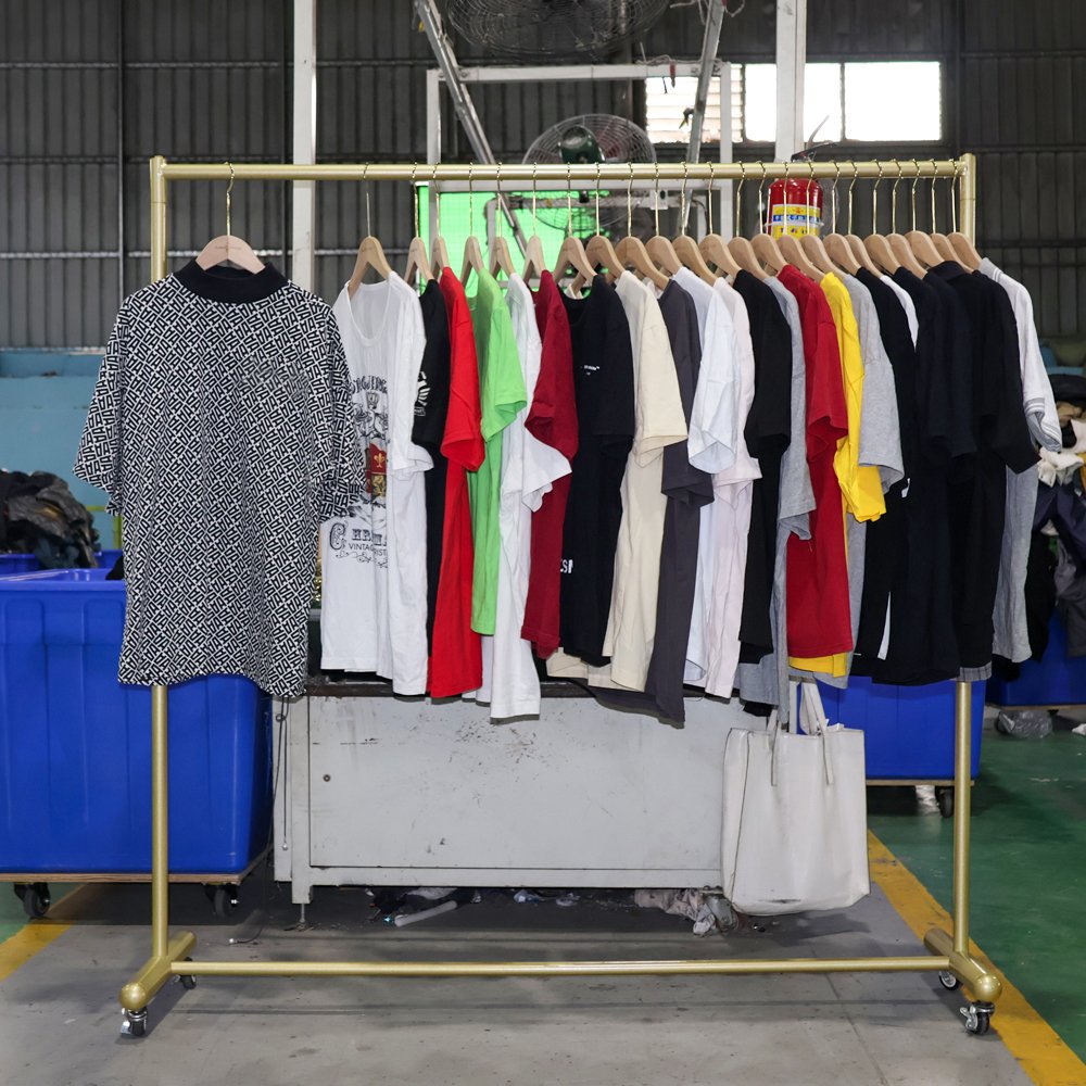 UKAY Premium Men T-Shirt Trendy Vintage T-Shirt Used Clothes Summer Top Mixed Bale High Quality Second Hand Clothes