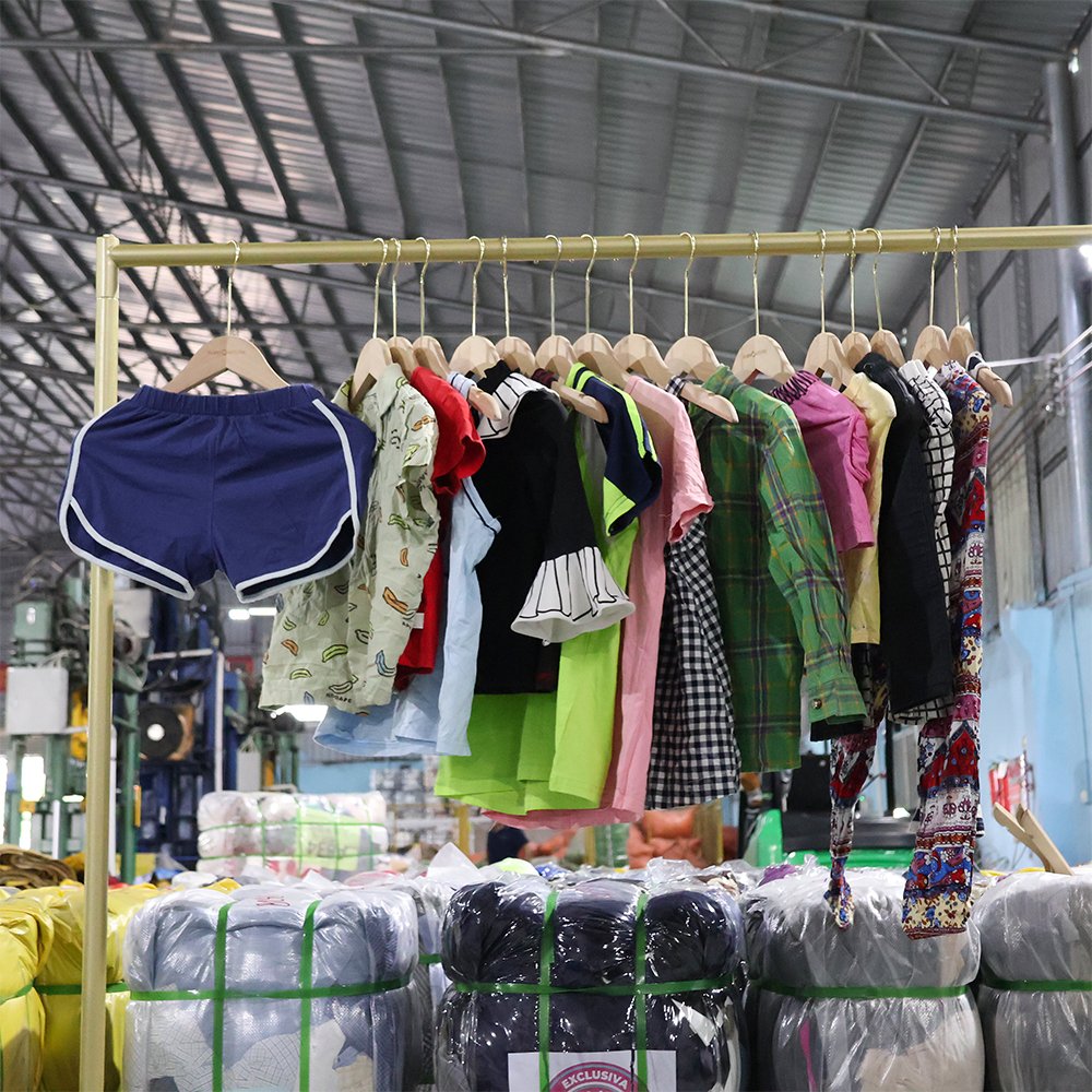 Premium Quality Used Sports branded Vintage Clothes Outdoorbales Used clothes  orignal kids wear