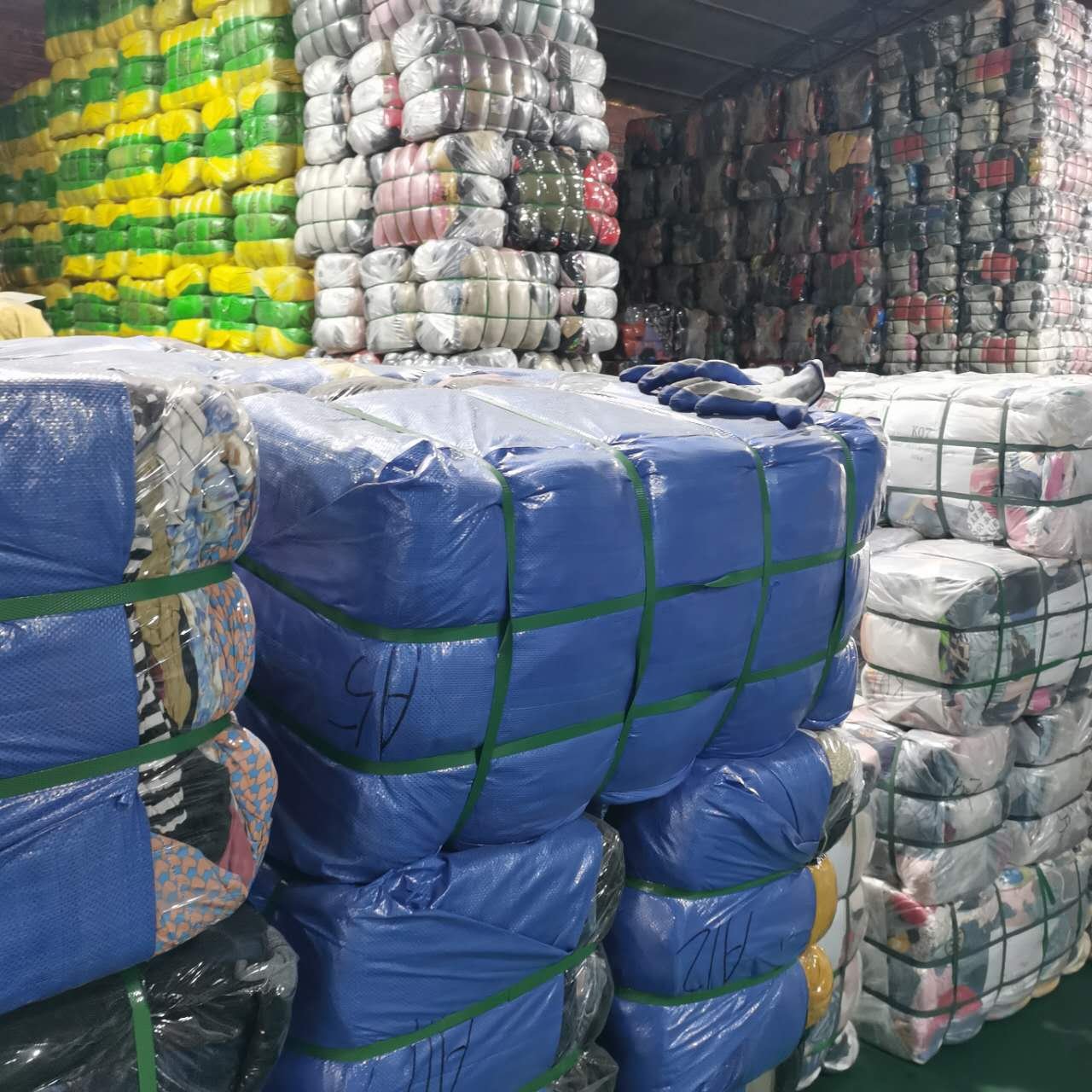 Winter second-hand colored man winter jacket men second-hand Down coat and warm clothes bales