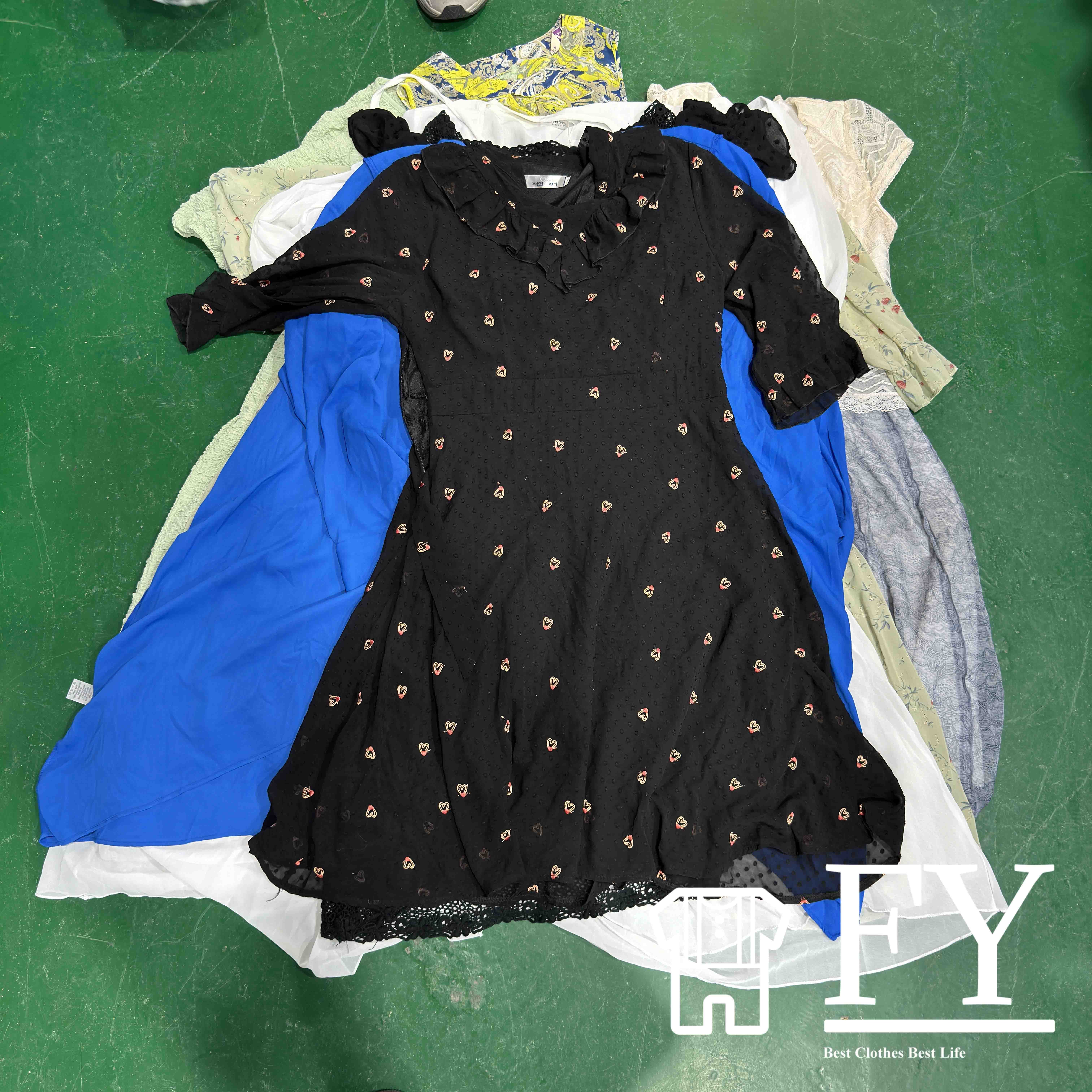 FengYang Dubai Used Clothes In Bales Ladies Silk Dress Second Hand Clothes Wholesale Used Clothes