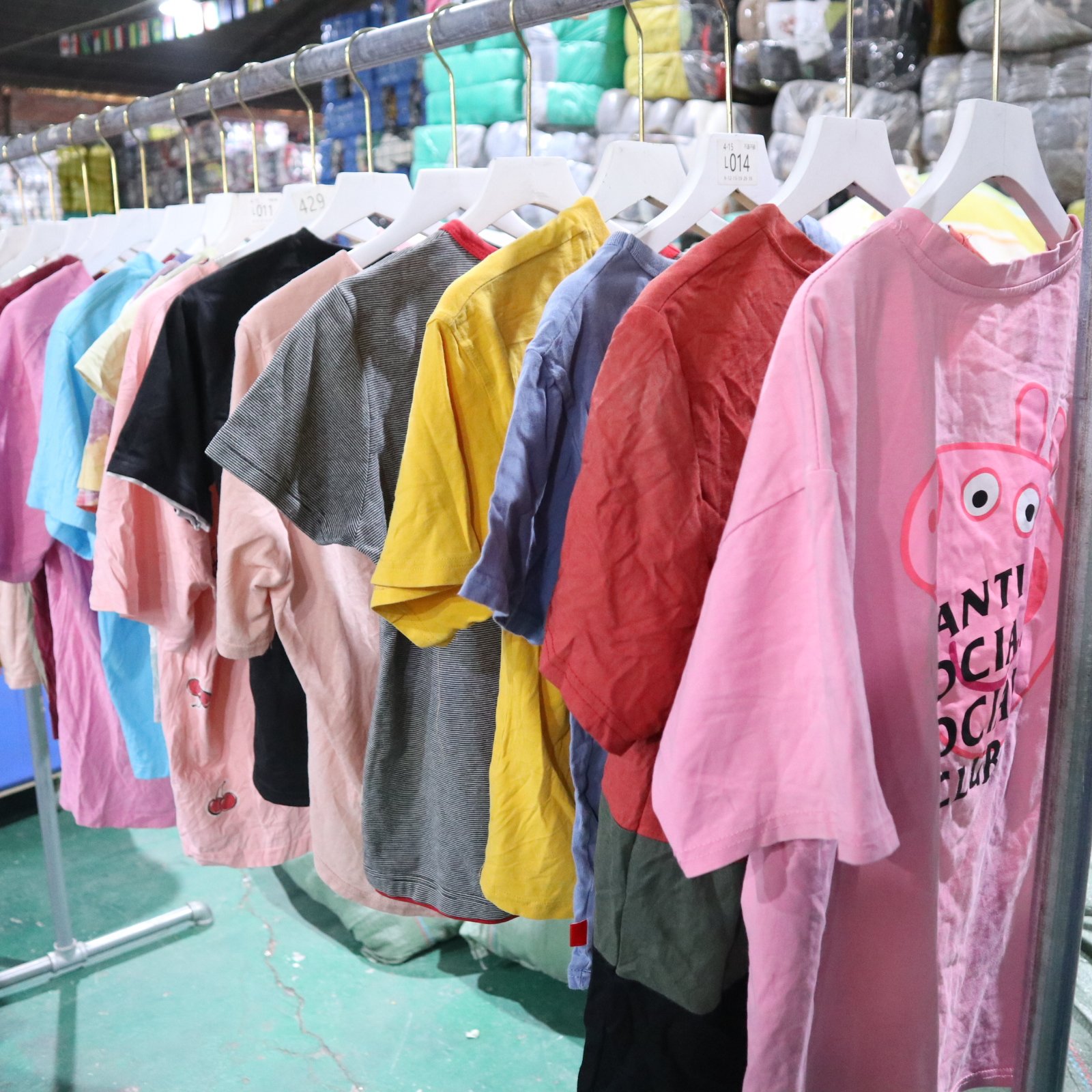 Women's T-shirts second hand clothing factory lot of used clothes fashionable and clean used clothes for ladies