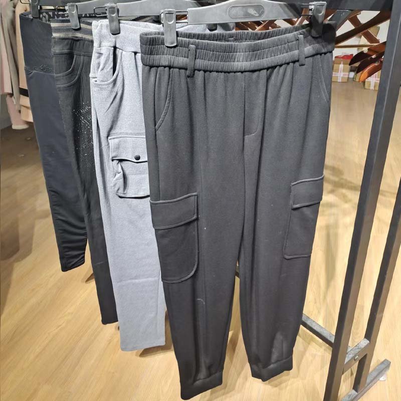 Good Quality Mixed Second Hand Clothes Used Clothes Sweater Coat Outfit Jeans Sweatpants Wholesale in Bales