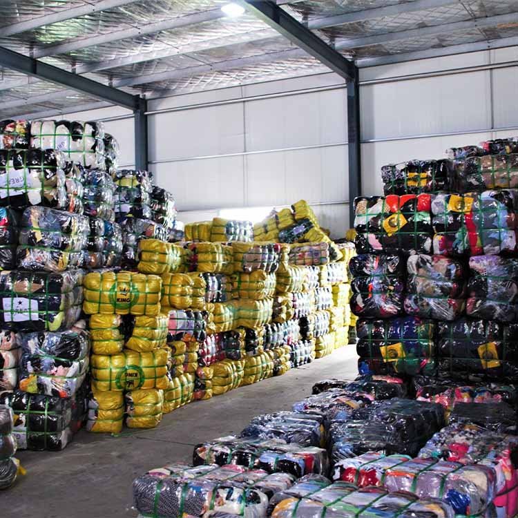 Factory Stock Wholesale Bales Bulk Used Dresses Women Bales Second Hand Clothing Secondhand Wedding Dresses