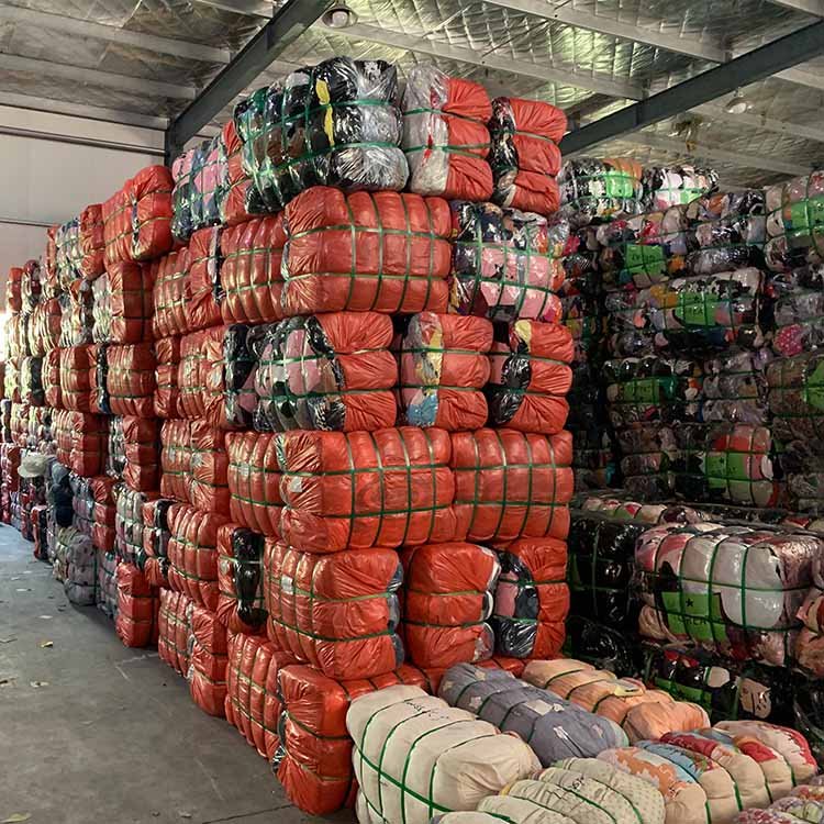 Factory Stock Wholesale Bales Bulk Used Dresses Women Bales Second Hand Clothing Secondhand Wedding Dresses