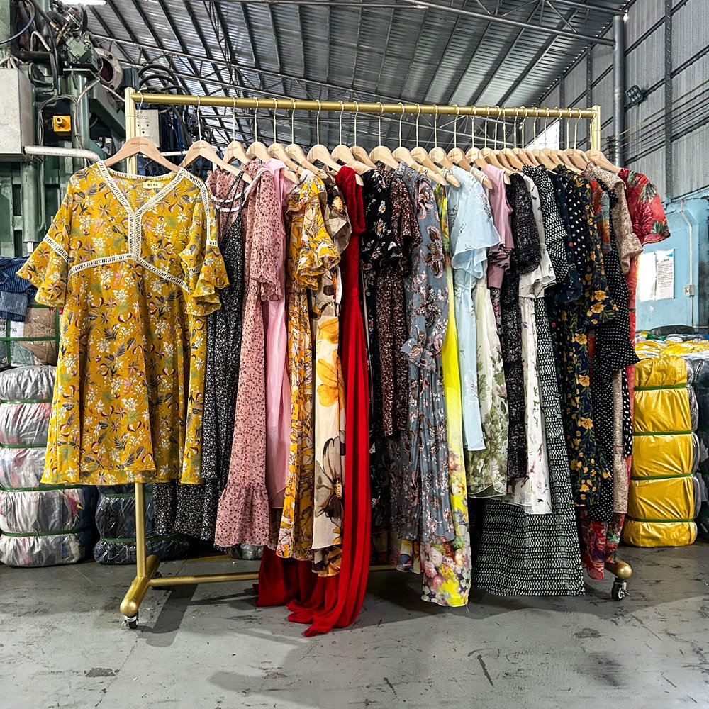 Ukay Bundle Supplier Clothes Bales Korea Thrift Branded Summer Hot Sell Tops Brand Clothes