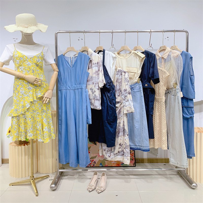 Stock Clothing Factory Direct Wholesale Cheapest Price Used clothes Apparel Women Dress