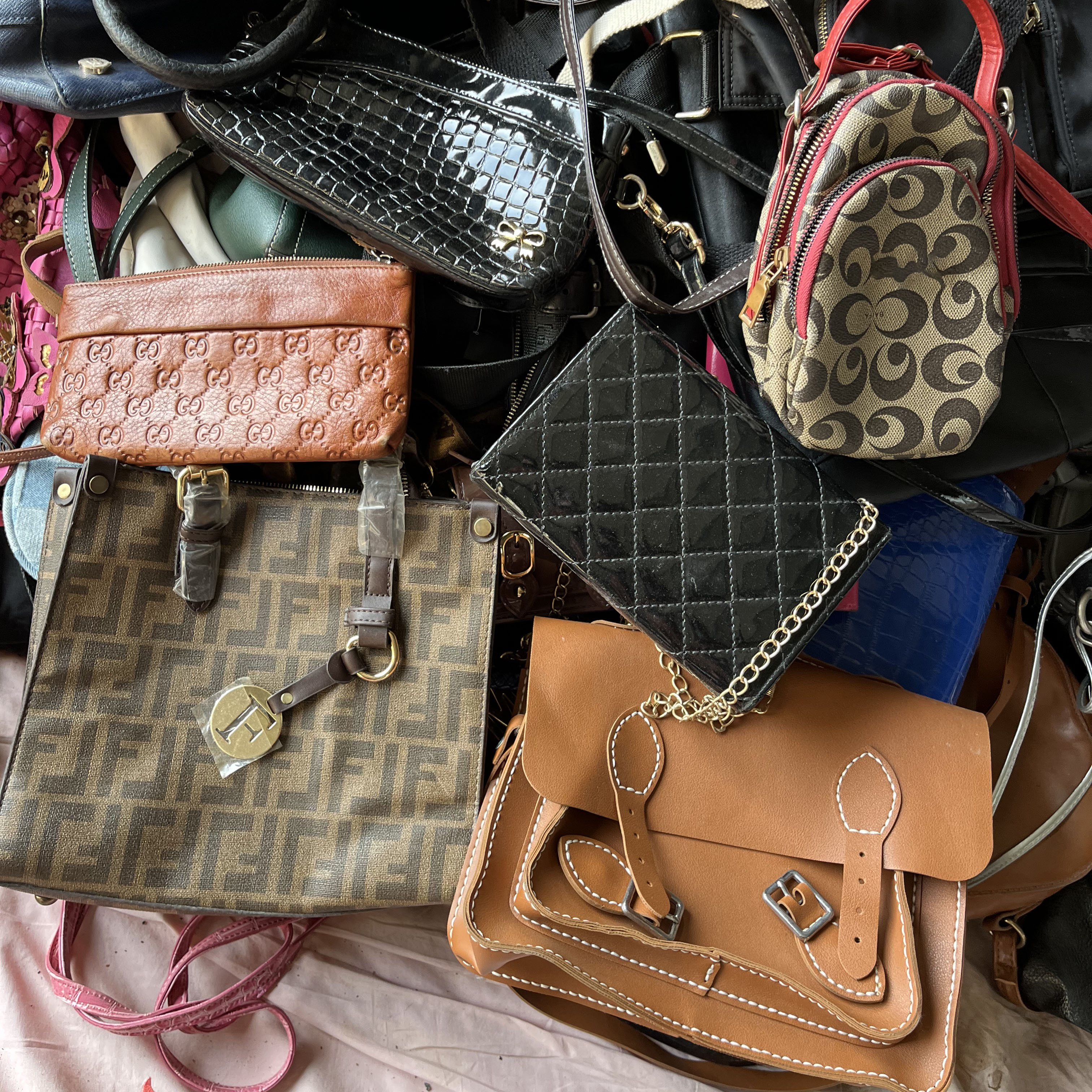 Used Bags Wholesale Mixed In Bales Second Hand Women Handbags Korea Branded Designer Cheap Ladies Purse Bags