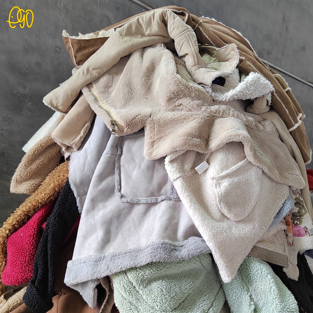 Sueded Used Jacket In Bales Winter Used Clothes Exporter Wholesale Used Clothes Women Second Hand Deerskin Velvet Clothing
