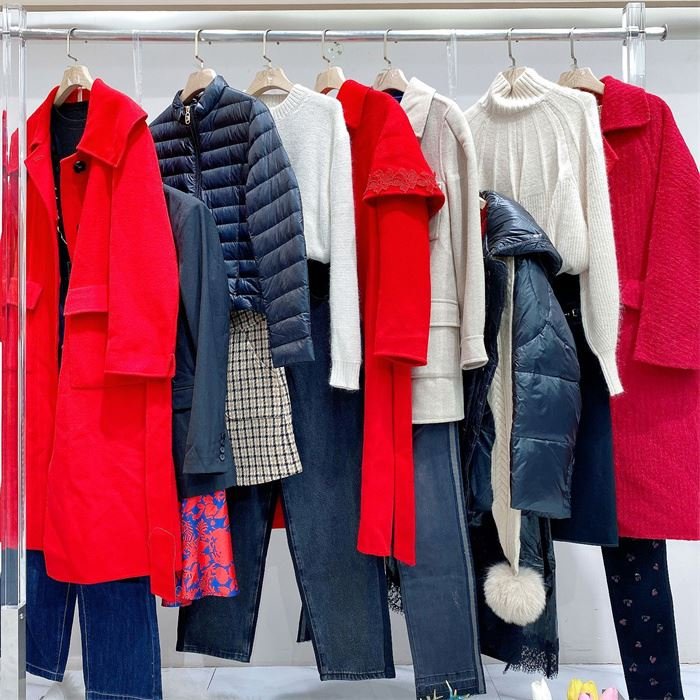 Autumn and winter discount used women's down jacket coat tail goods high-end fashion coat special clearance wholesale