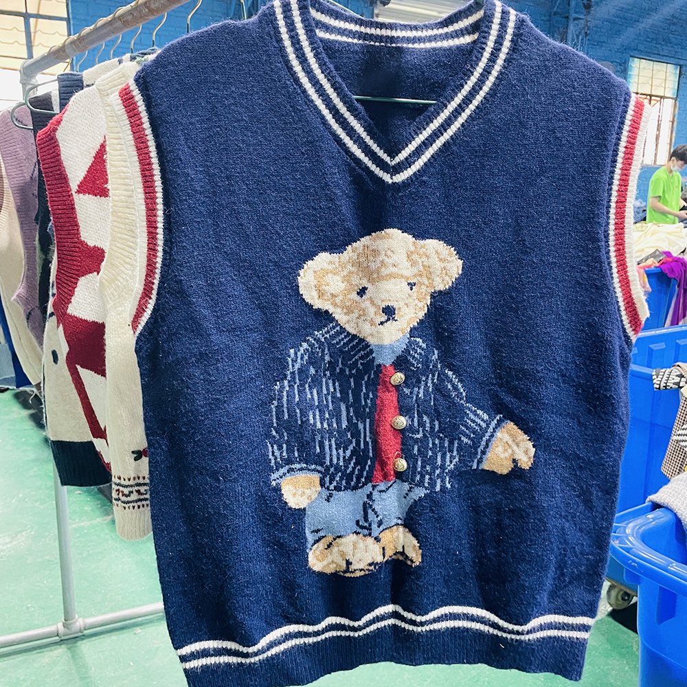 Winter second-hand colored sweater vest second-hand wide wool vest used clothing bales