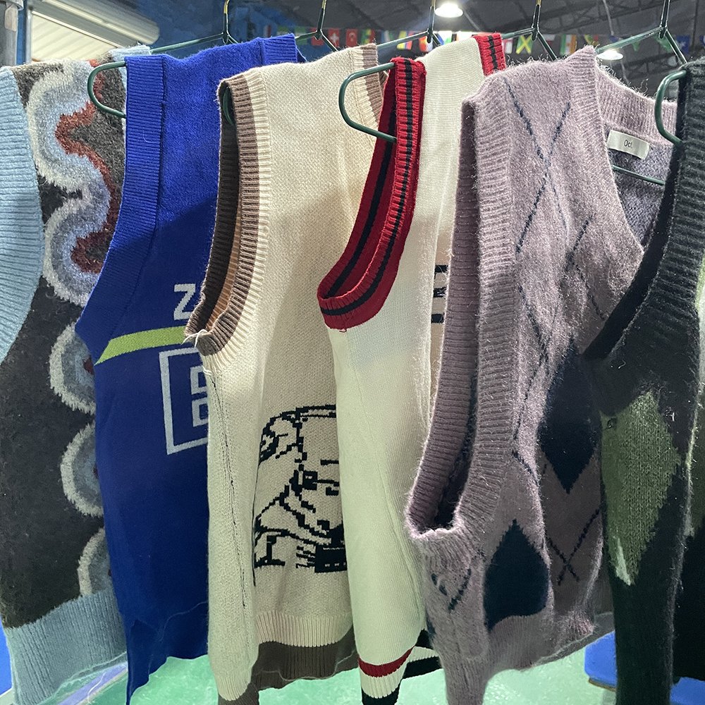 Winter second-hand colored sweater vest second-hand wide wool vest used clothing bales