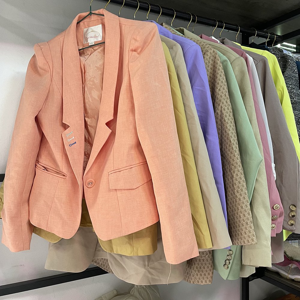 Branded korean second hand coats and jackets king used clothes bulk vip bales clothes 45kg mixed used clothing