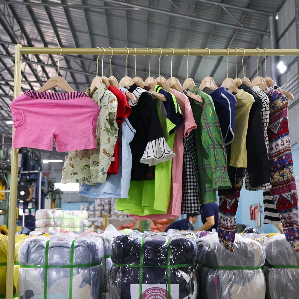 Used clothes usa branded vip used clothing sport cloth thrift stores KINGAAA bale apparel stock in bundle