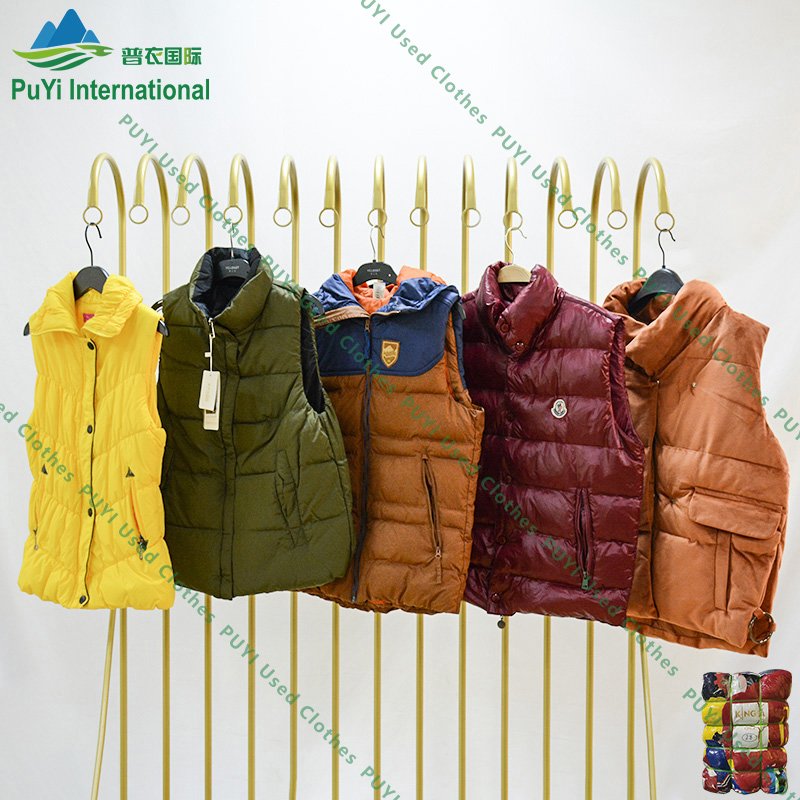 Winter waistcoat thick jacket good used clothing used sports clothes second hand