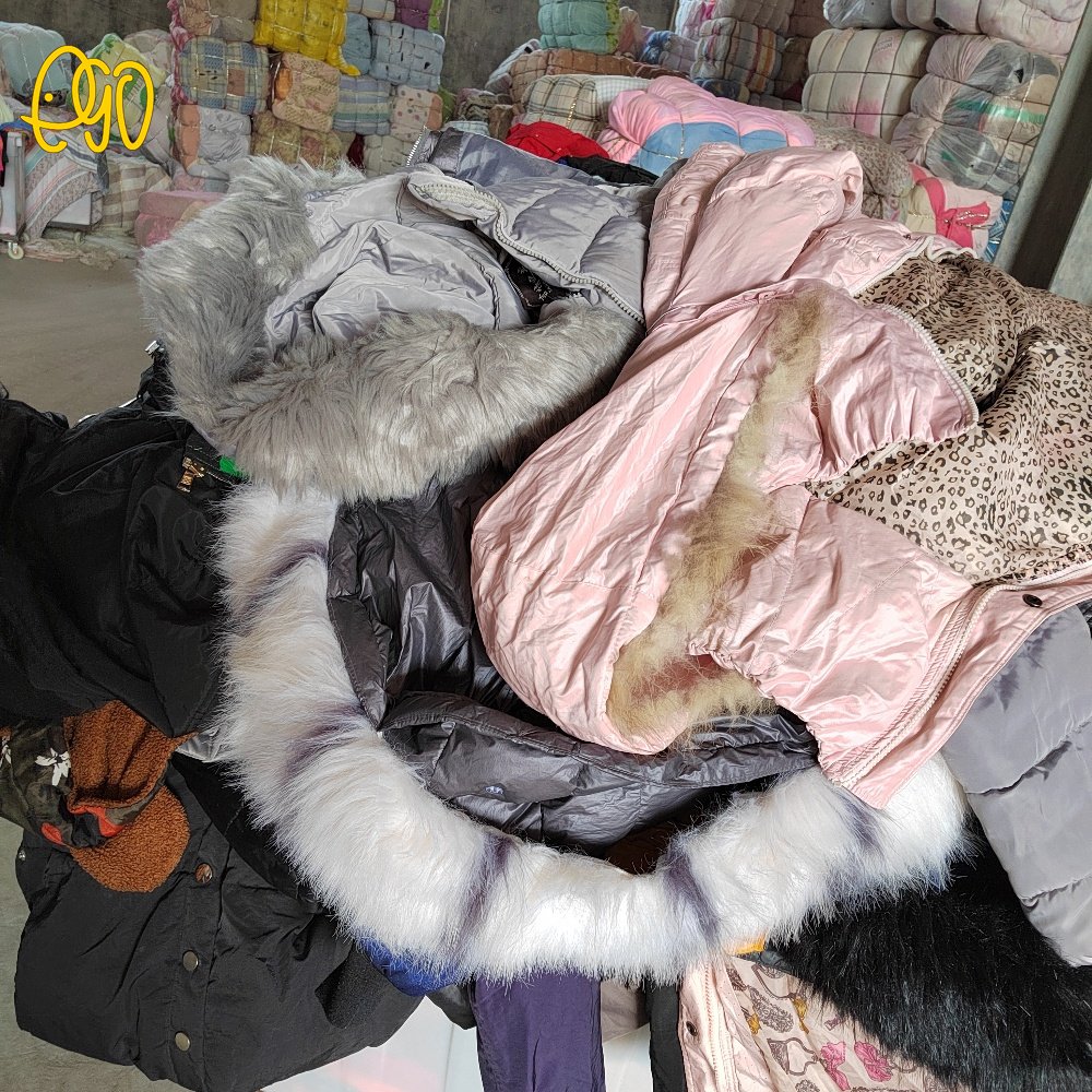 Branded Used Clothes High Quality Used Women Long Parka Jacket Second Hand Zipper Long Cotton Coat For Ladies With Caps