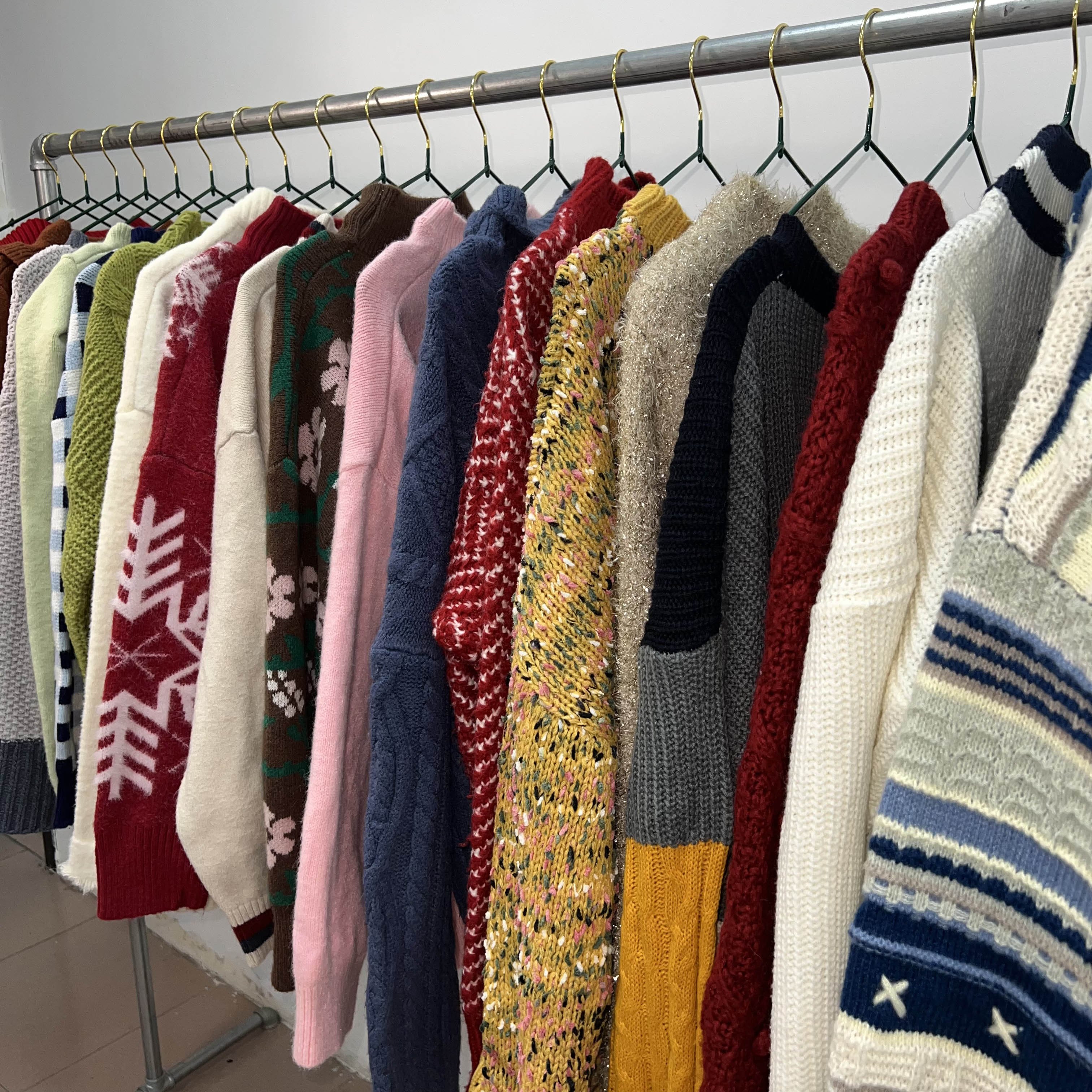 Wholesale of high-quality sweaters second-hand flawless sweaters used clothing bales