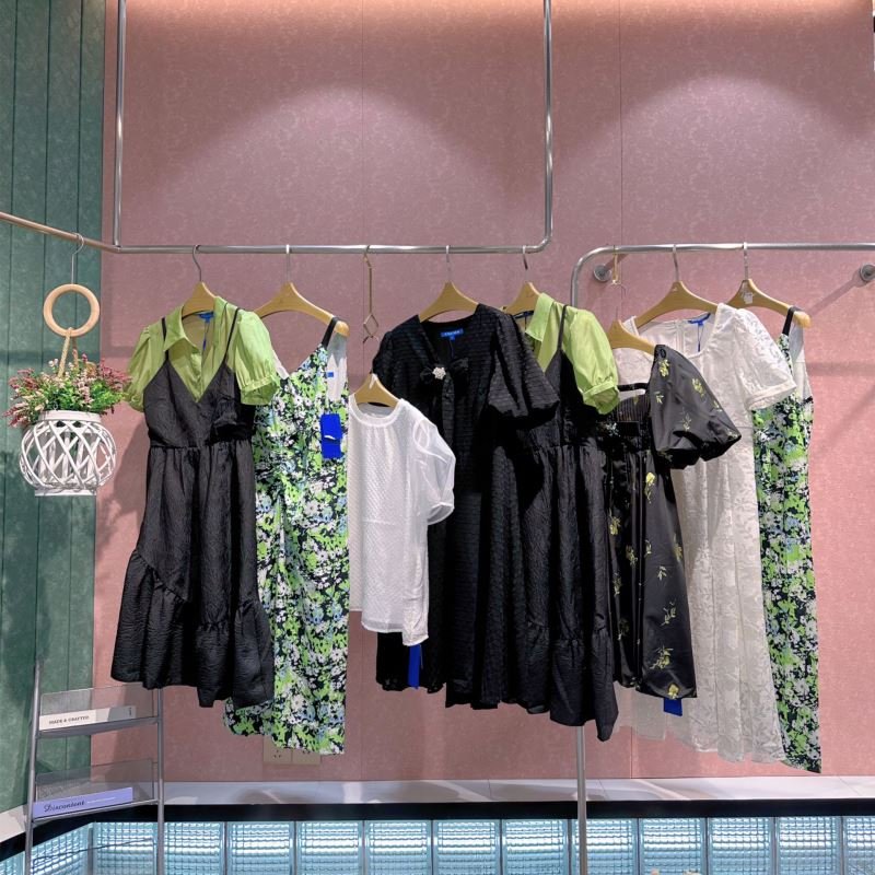 2024 New Versatile Loose Medium Length Dress Women's Age Reducing Secondhand Clothing