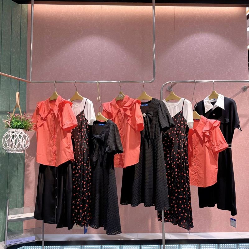 2024 New Versatile Loose Medium Length Dress Women's Age Reducing Secondhand Clothing