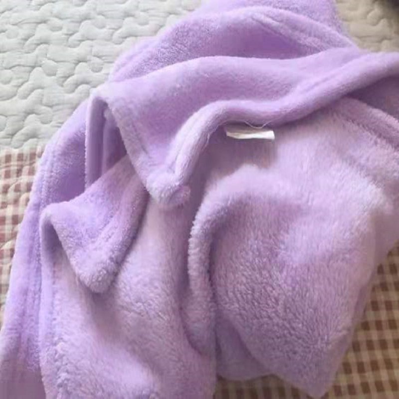 Hot Sale Super Warm 50KG in Bale Good Quality Thin and Heavy Used Flannel Blanket Secondhand Blanket used Clothes