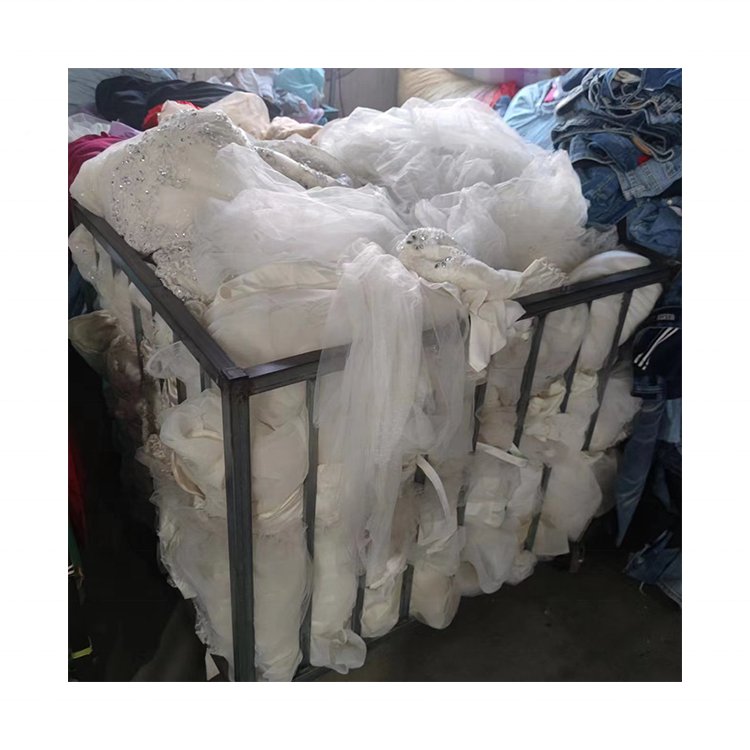 Wholesale china factory second hand women party clothes ukay ukay used clothes ladies wedding dress bales