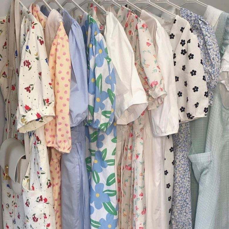 Hot Sale 100 Kg Per Bale Colorful Summer Second Hand Clothing A Grade Casual Used Clothes Second Hand Clothing Woman