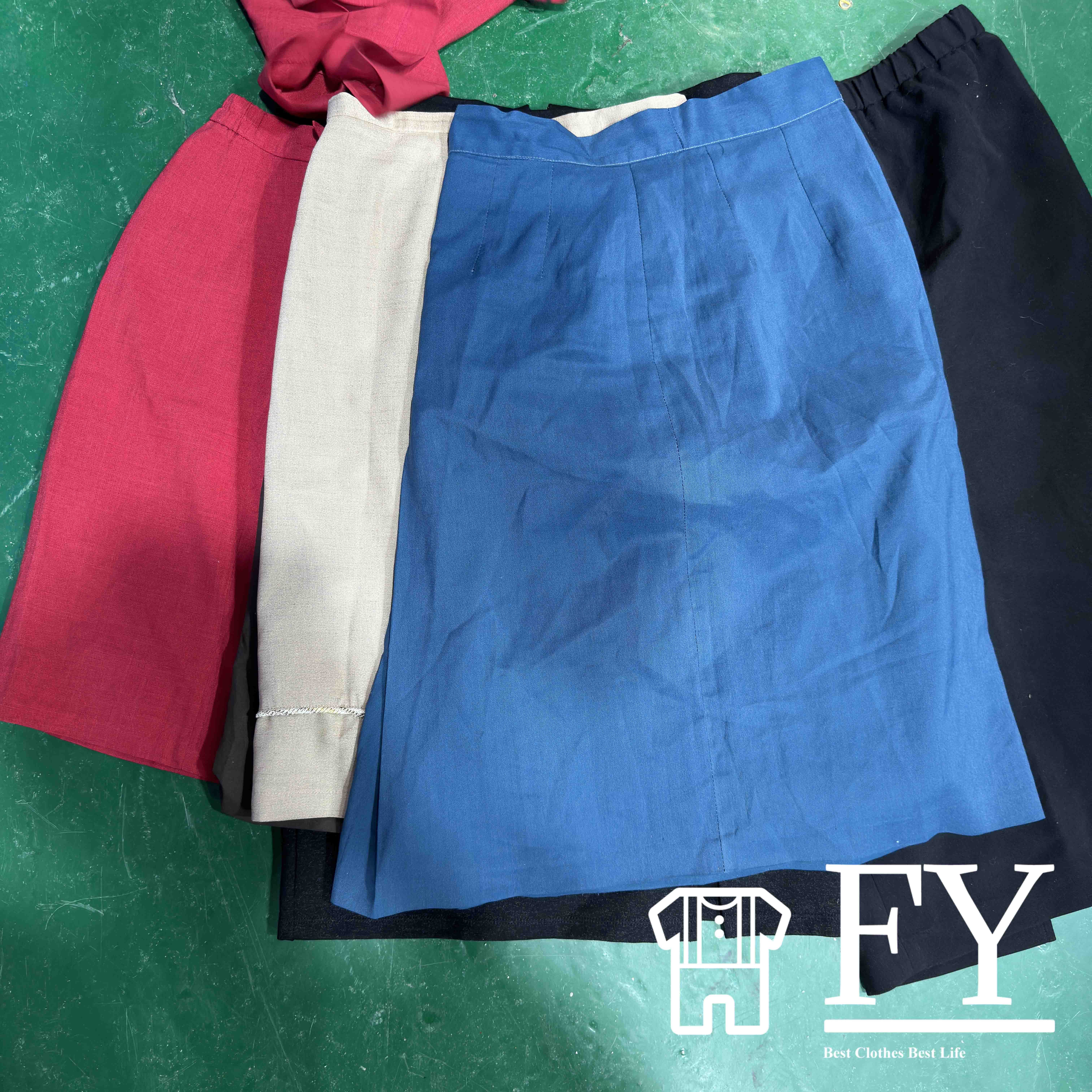 FengYang Hot Sales Ladies Office Skirt Suit Fashion Second Hand Clothes Lady Tergal Skirt Second Hand Clothes Bales