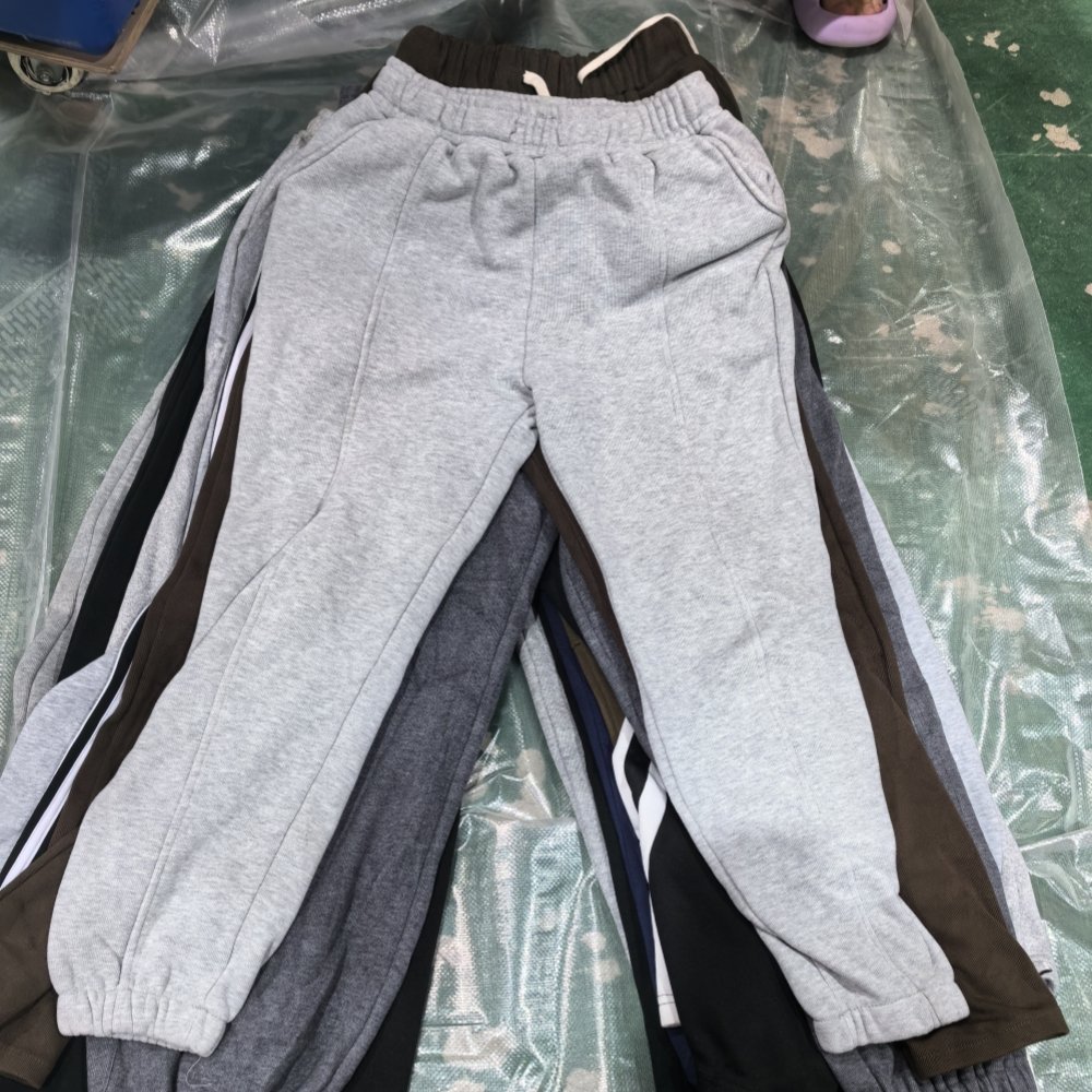 Factory Direct Sale of Used Summer Shirts and Brand Pants Fashionable and Good-Looking at an Price