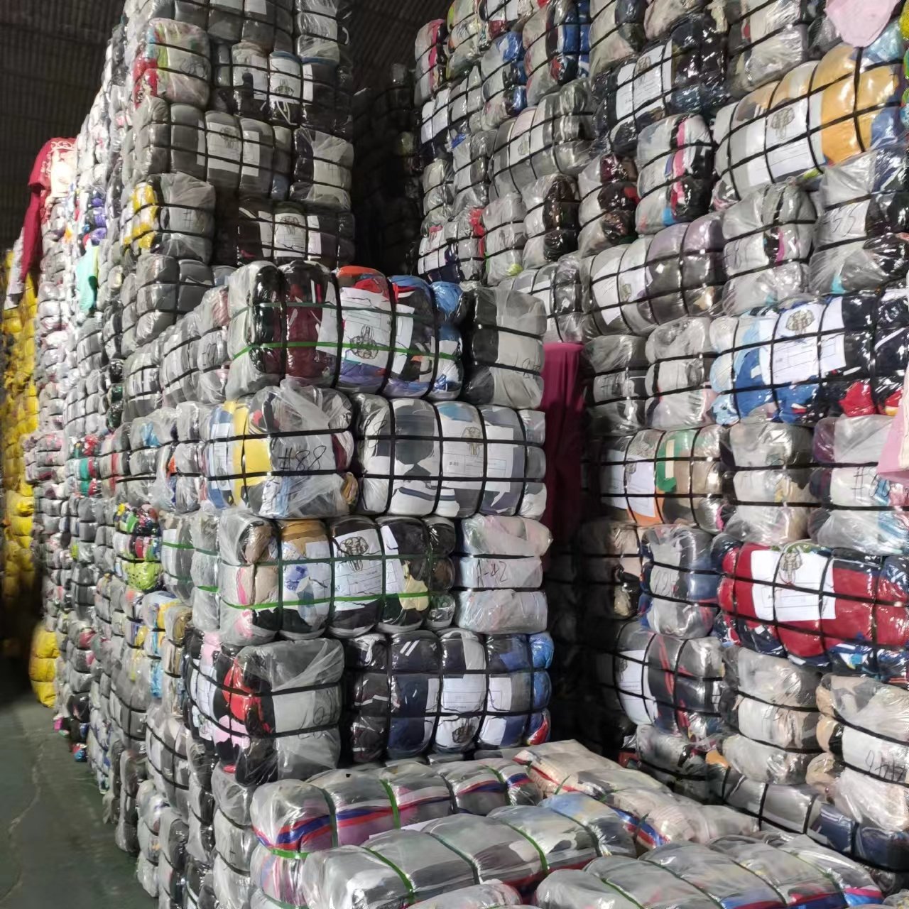 High quality old clothes mixed wholesale manufacturer direct sales 45kg/75kg/100g packaging