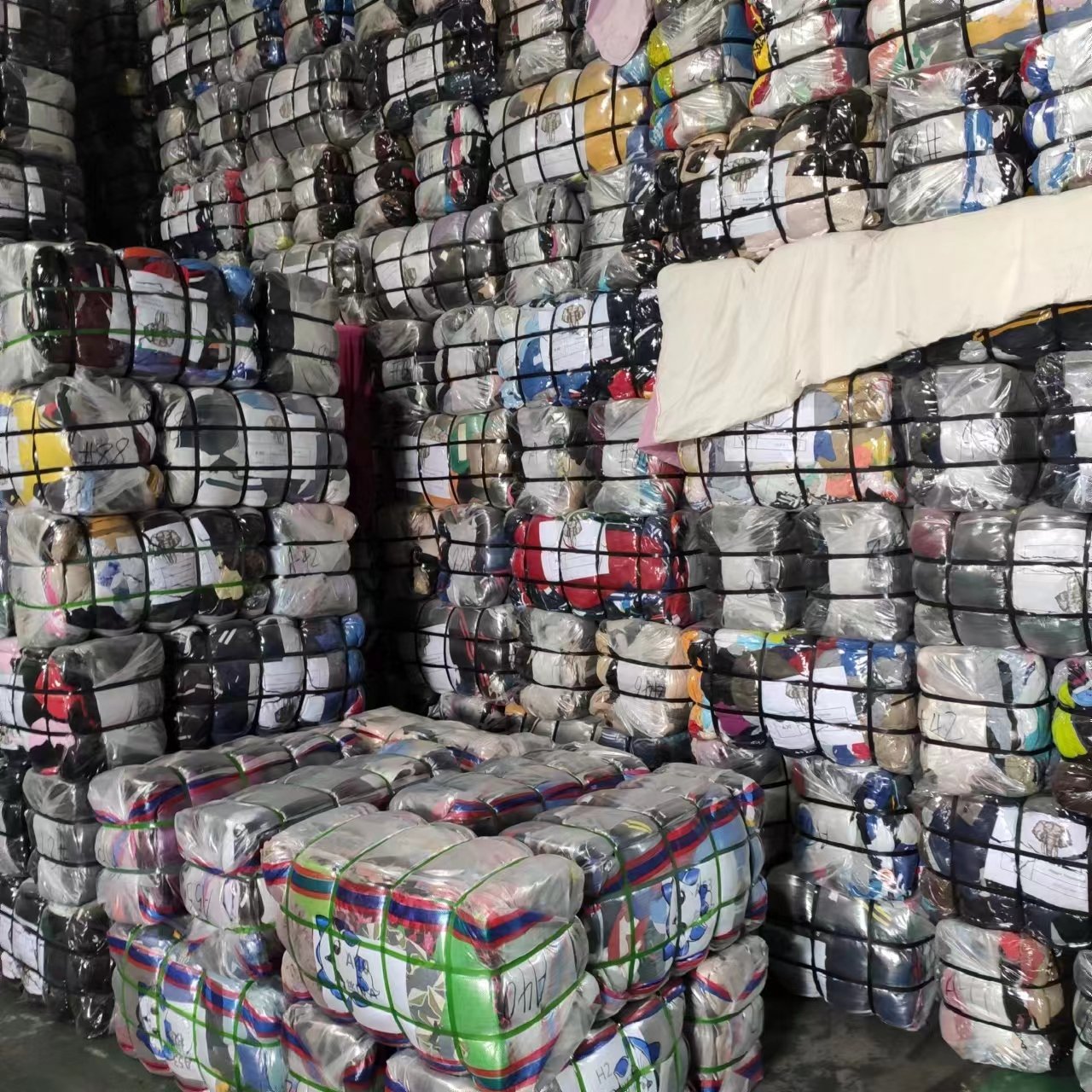 High quality old clothes mixed wholesale manufacturer direct sales 45kg/75kg/100g packaging