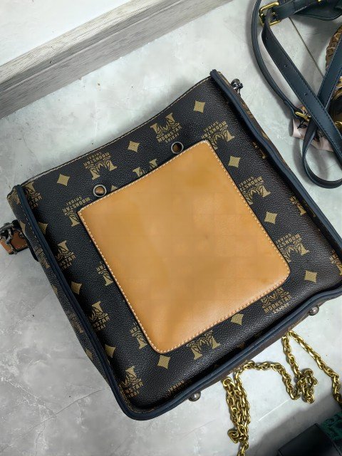 grade aa High Quality Mixed lady bags random Delivery Fashion women's bags in boxed and used bags