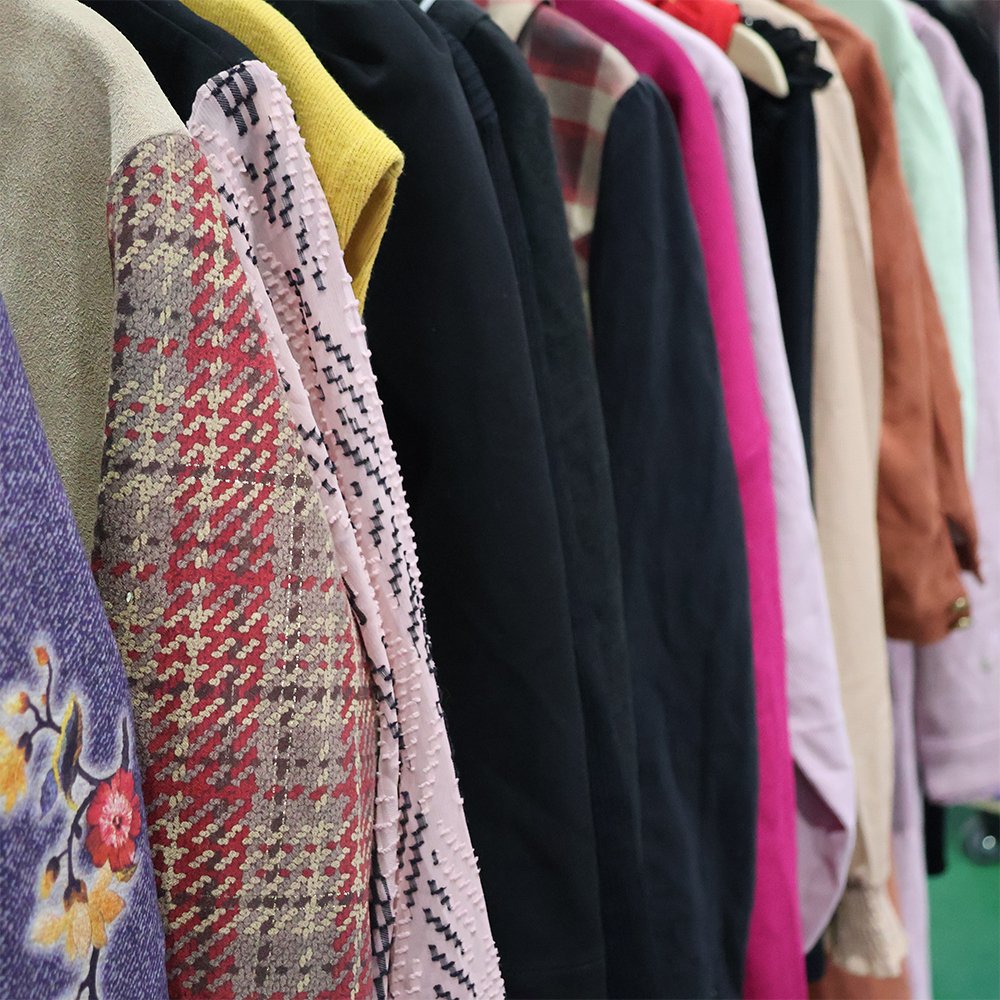 Wholesale used women mitumba bales second hand clothing wholesale men used clothing 45-100kgs bulk