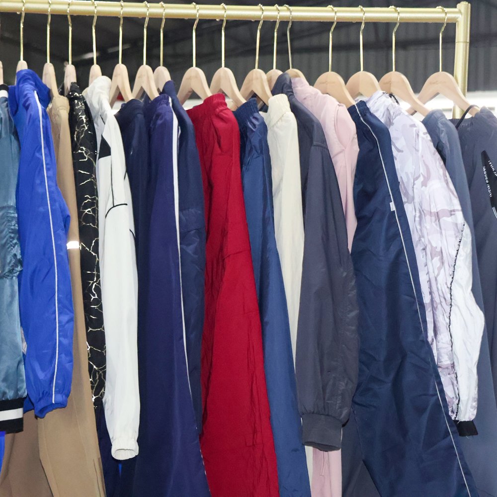Wholesale Women Winter Thrift Clothes Branded 2nd Hand Clothes Bales Mixed Used Clothing Branded