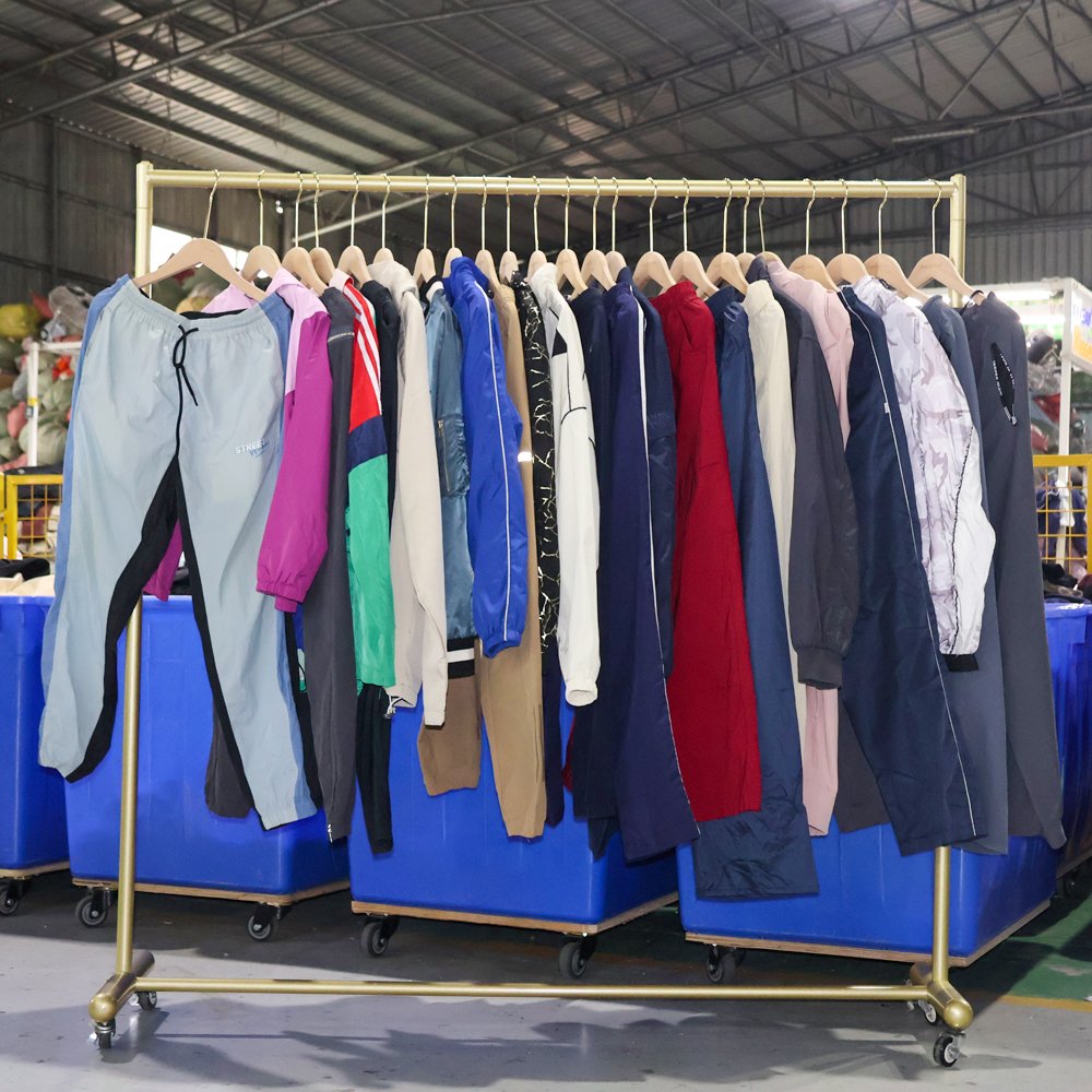 Wholesale Women Winter Thrift Clothes Branded 2nd Hand Clothes Bales Mixed Used Clothing Branded