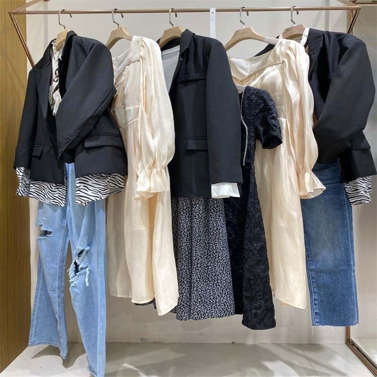 Used Discount Women's Clothing Wholesale Cut Label Fashion Autumn Women's Clothing Inventory Clearance