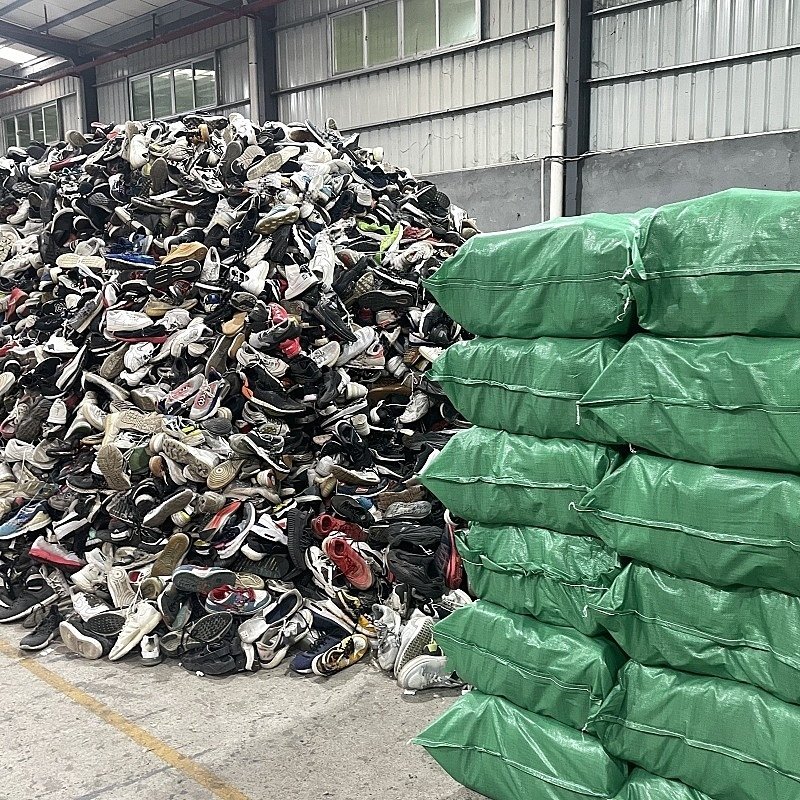 Southeast Asia Suppliers basketball shoes international brand sneakers high top wholesale Chinese brand second hand bundle bales