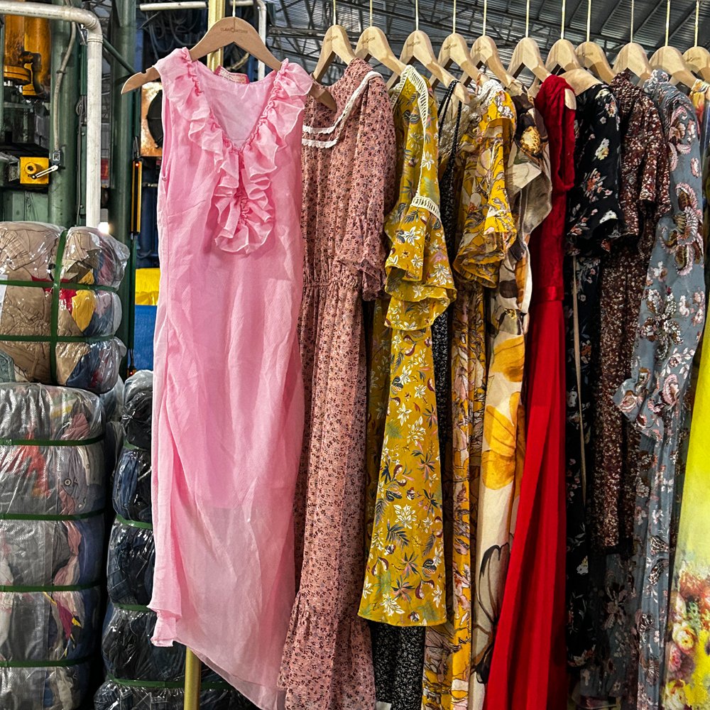 High Quality Used Lady's Silk Dress Long Short Mixed Preloved Vintage Assorted Summer Clothes for Trendy Thrift Wholesale Bales