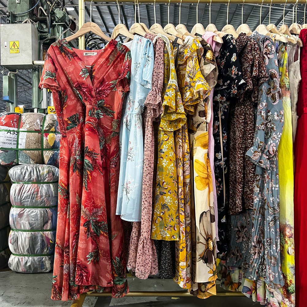 High Quality Used Lady's Silk Dress Long Short Mixed Preloved Vintage Assorted Summer Clothes for Trendy Thrift Wholesale Bales